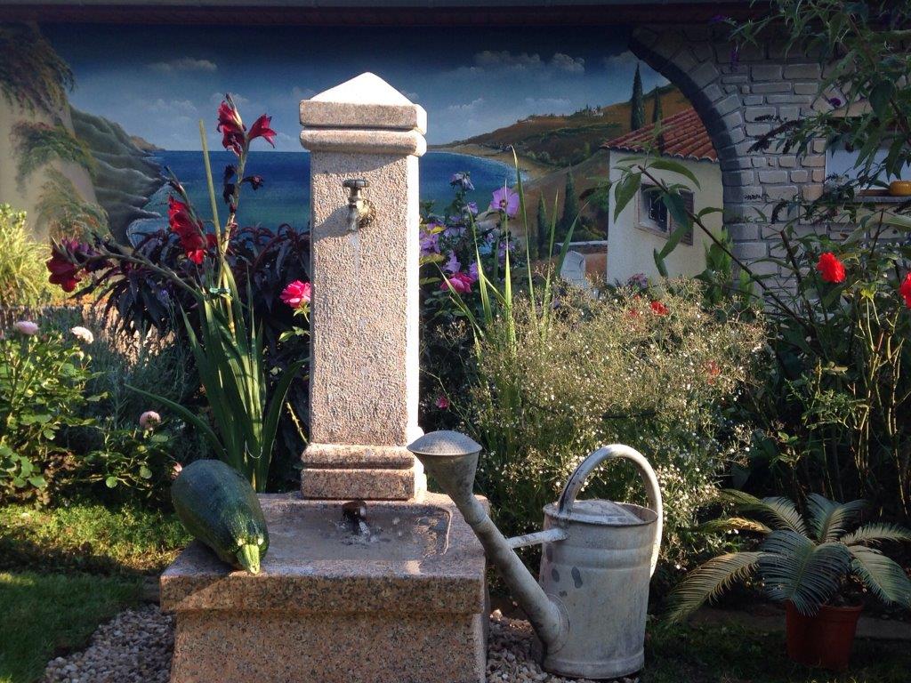 Granit-Gartenbrunnen Klassik-Rosa